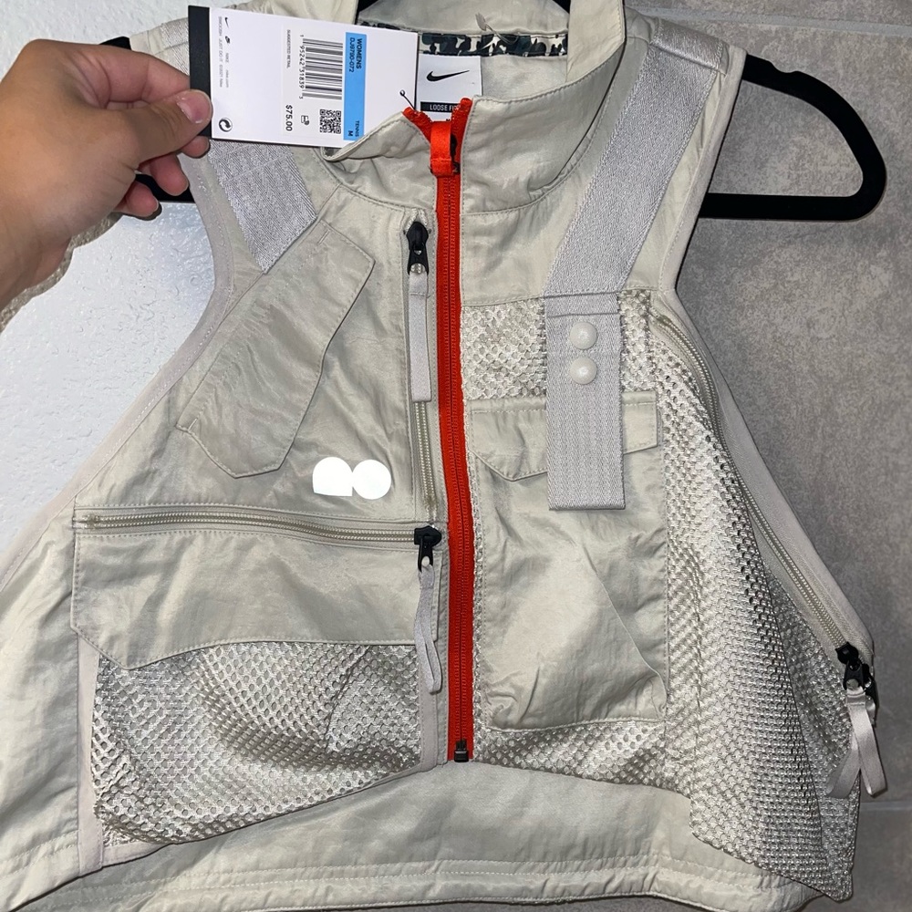 Nike zip up vest